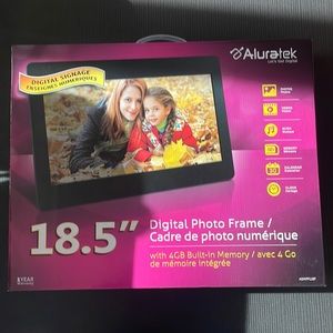 COPY - Digital Photo Frame - 18.5”